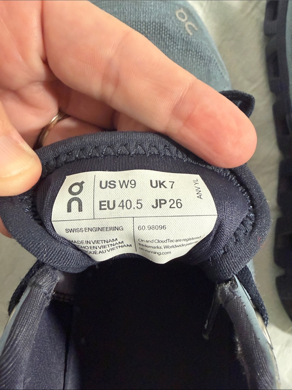 On Running Women’s Cloud running shoes in slate blue with navy laces - Picture 5 of 6